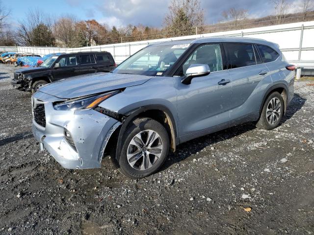 Изображение 2021 TOYOTA HIGHLANDER XLE 2021