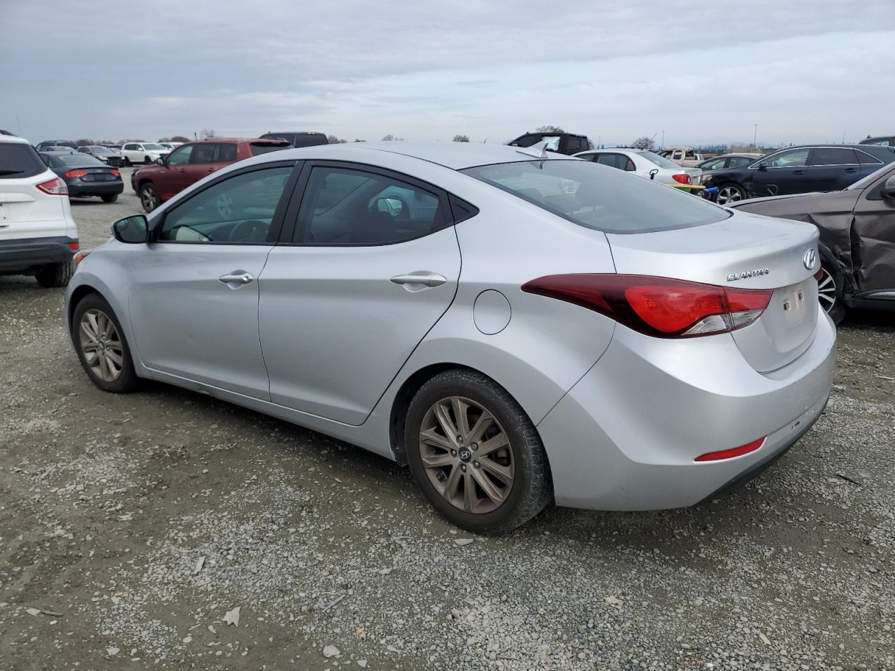 Image 2 of 2014 HYUNDAI ELANTRA SE 2014 with VIN KMHDH4AE3EU124156