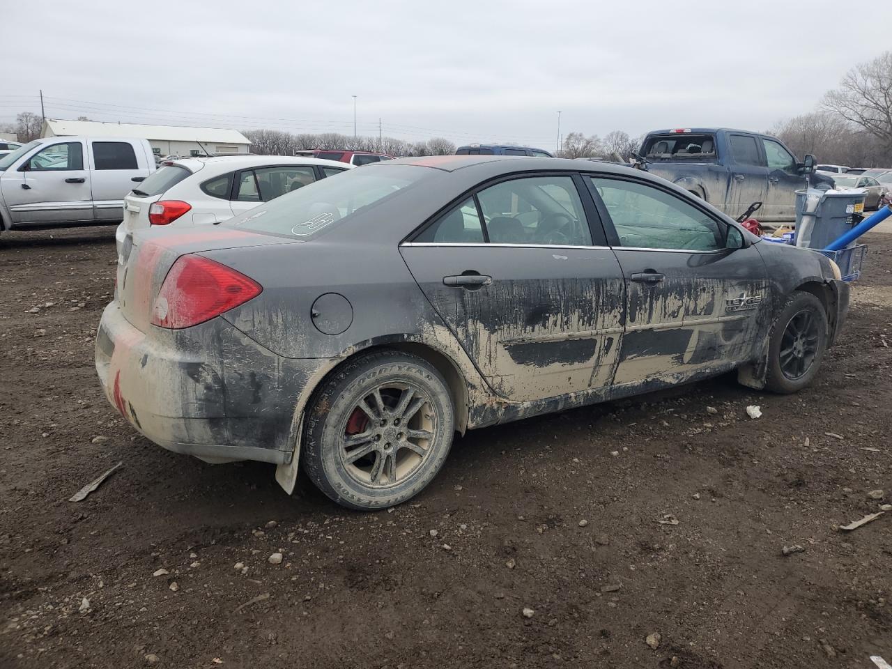 Image 3 of 2005 PONTIAC G6  2005 with VIN 1G2ZG528354132080