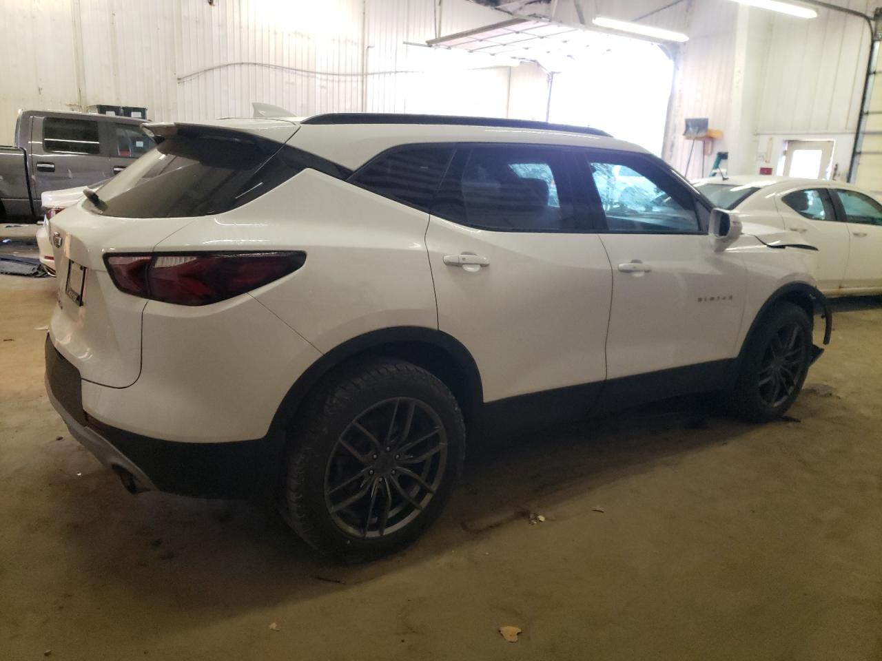 Image 3 of 2019 CHEVROLET BLAZER 2LT 2019 with VIN 3GNKBGRS2KS667381