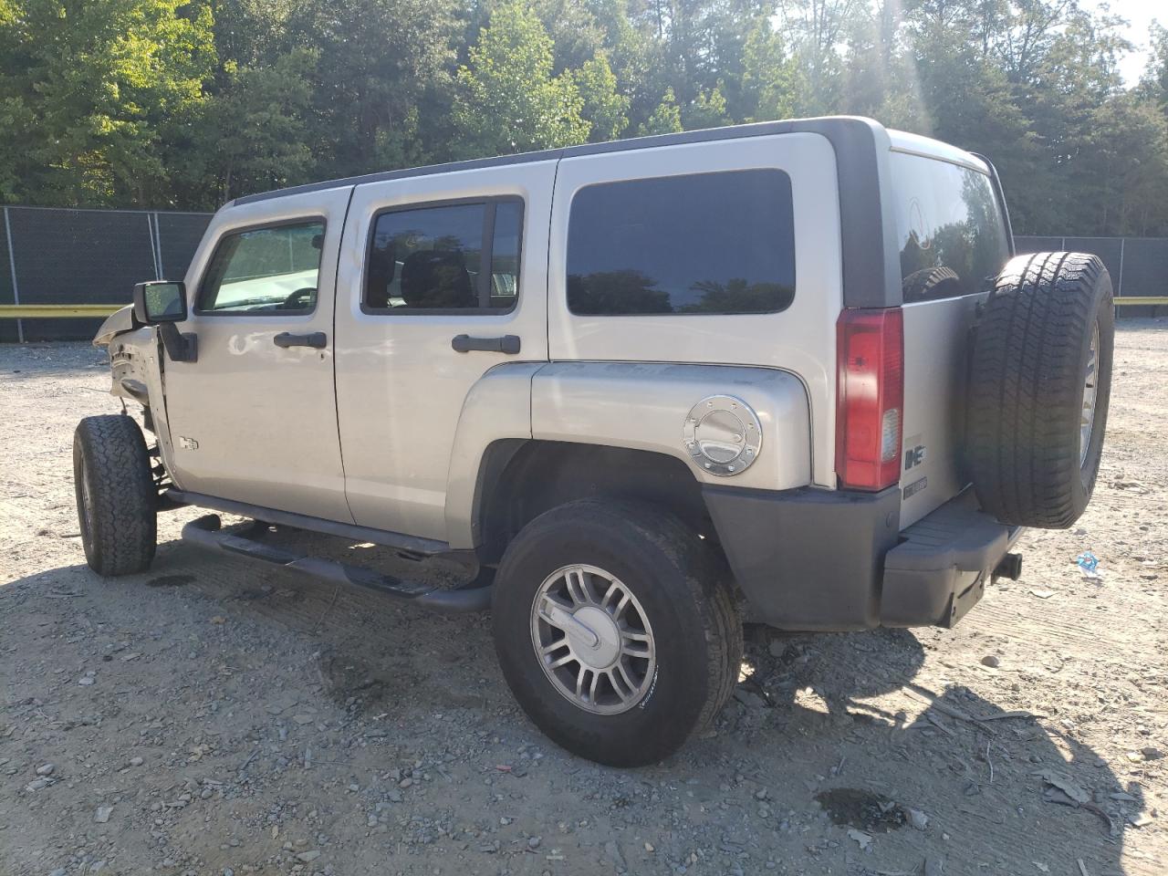Image 2 of 2008 HUMMER H3  2008 with VIN 5GTEN13E888118209