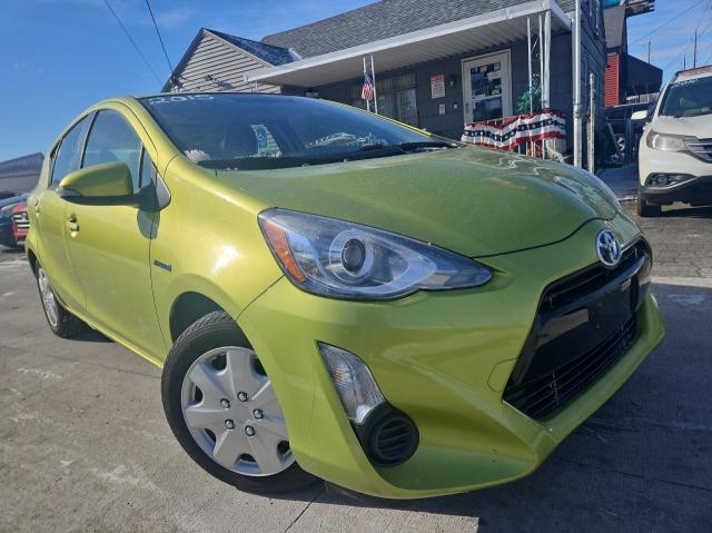 Изображение 1 2015 TOYOTA PRIUS C  2015 с VIN JTDKDTB34F1107853