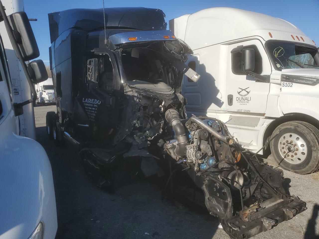 Image 1 of 2017 PNTW 579 2017 with VIN 1NPBGGGG20D455708