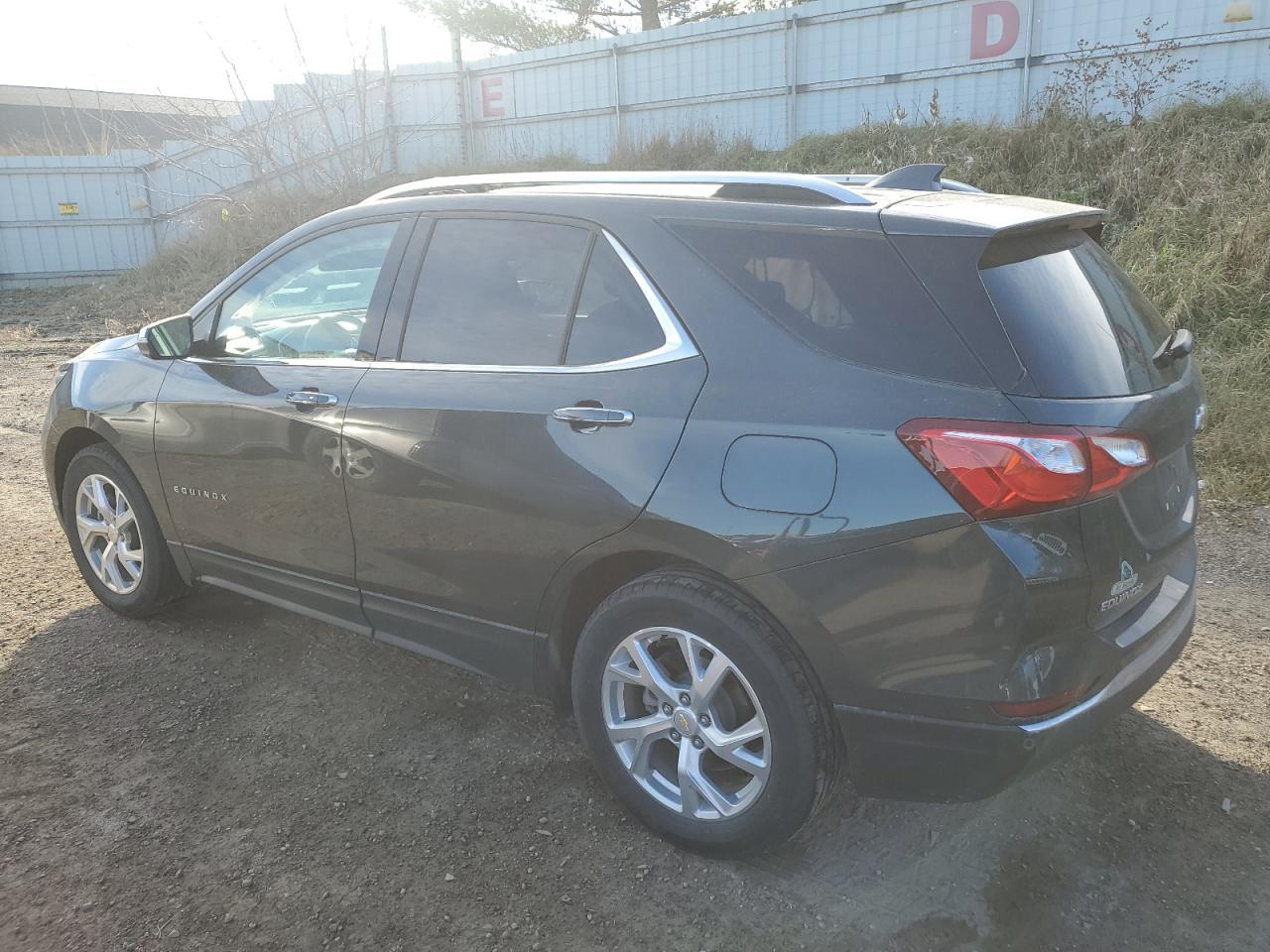 Image 2 of 2020 CHEVROLET EQUINOX PREMIER 2020 with VIN 2GNAXNEV3L6165609