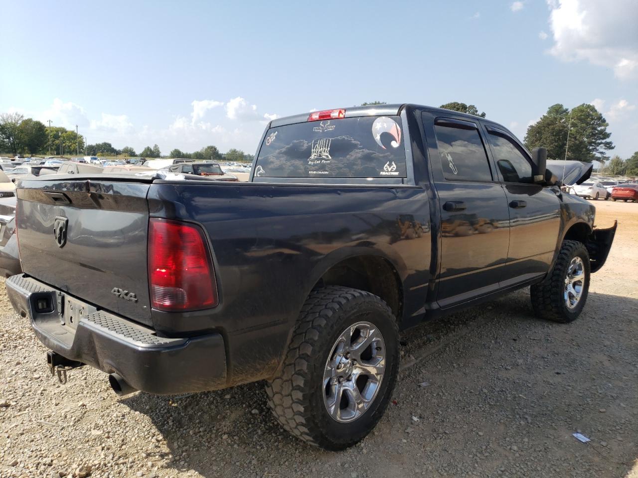 Image 3 of 2016 RAM 1500 ST 2016 with VIN 3C6RR7KT8GG266795
