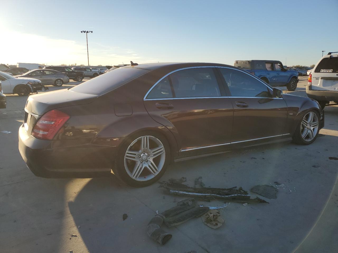 Изображение 3 2012 MERCEDES-BENZ S 550 2012 с VIN WDDNG7DB9CA446299