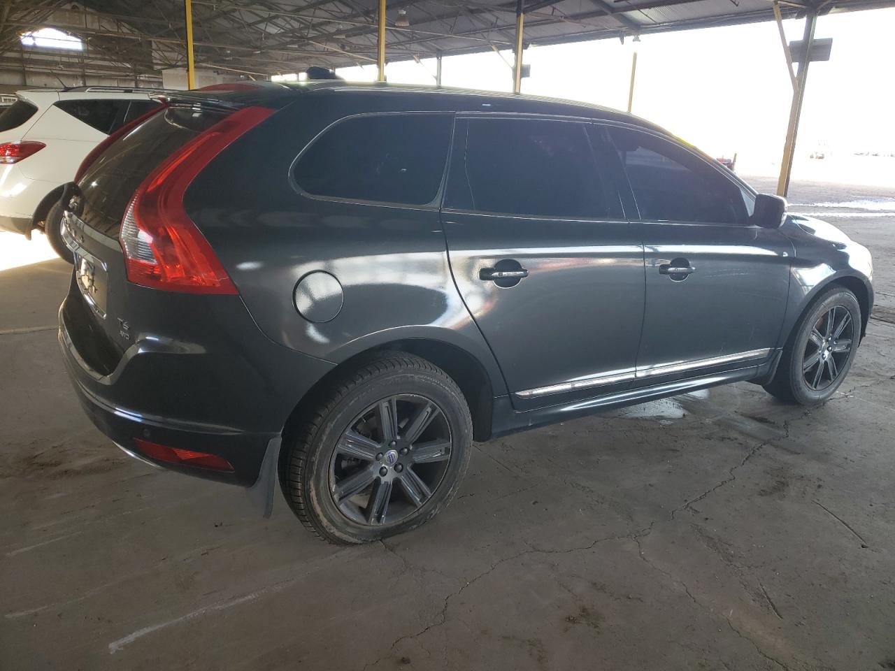 Изображение 3 2016 VOLVO XC60 T6 PREMIER 2016 с VIN YV449MRK2G2909520