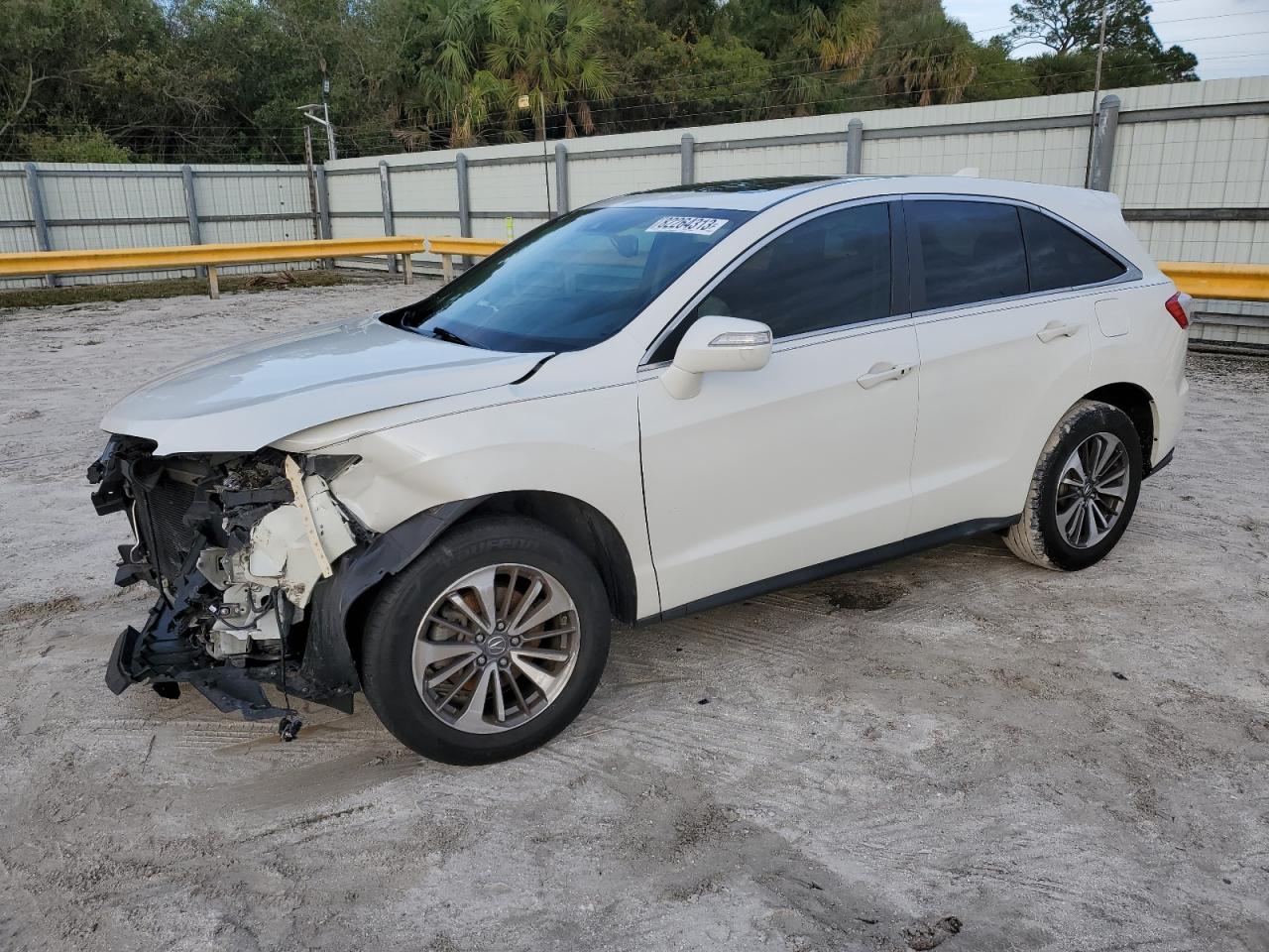Obraz 1 z 2017 ACURA RDX ADVANCE 2017 z VIN 5J8TB3H79HL018681