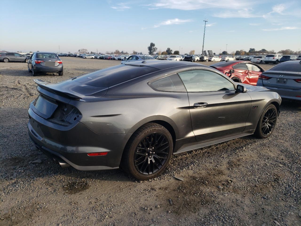 Image 3 of 2019 FORD MUSTANG GT 2019 with VIN 1FA6P8CF9K5186282