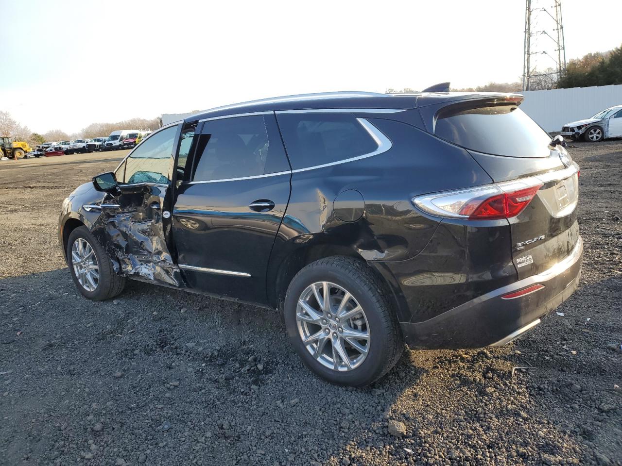 Obraz 2 z 2023 BUICK ENCLAVE ESSENCE 2023 z VIN 5GAEVAKW0PJ154390