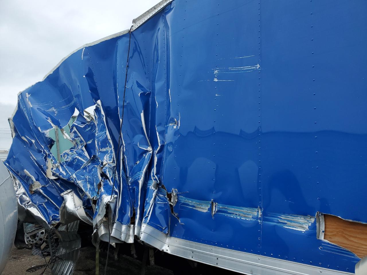 Image 2 of 2016 INTERNATIONAL 4000 4300 2016 with VIN 3HAMMMMLXGL137490