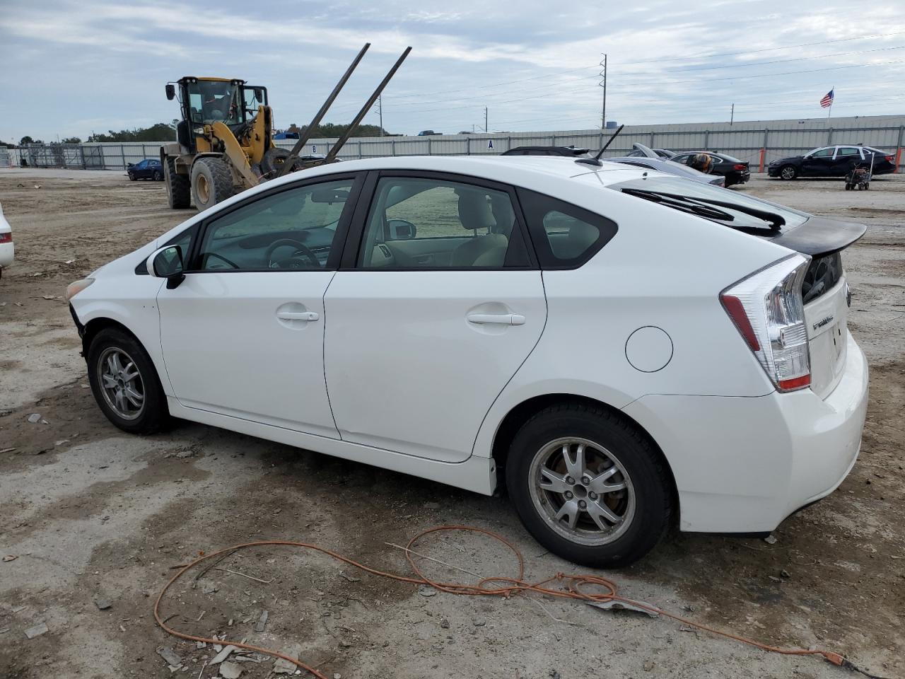 Изображение 2 2011 TOYOTA PRIUS  2011 с VIN JTDKN3DU3B0304709