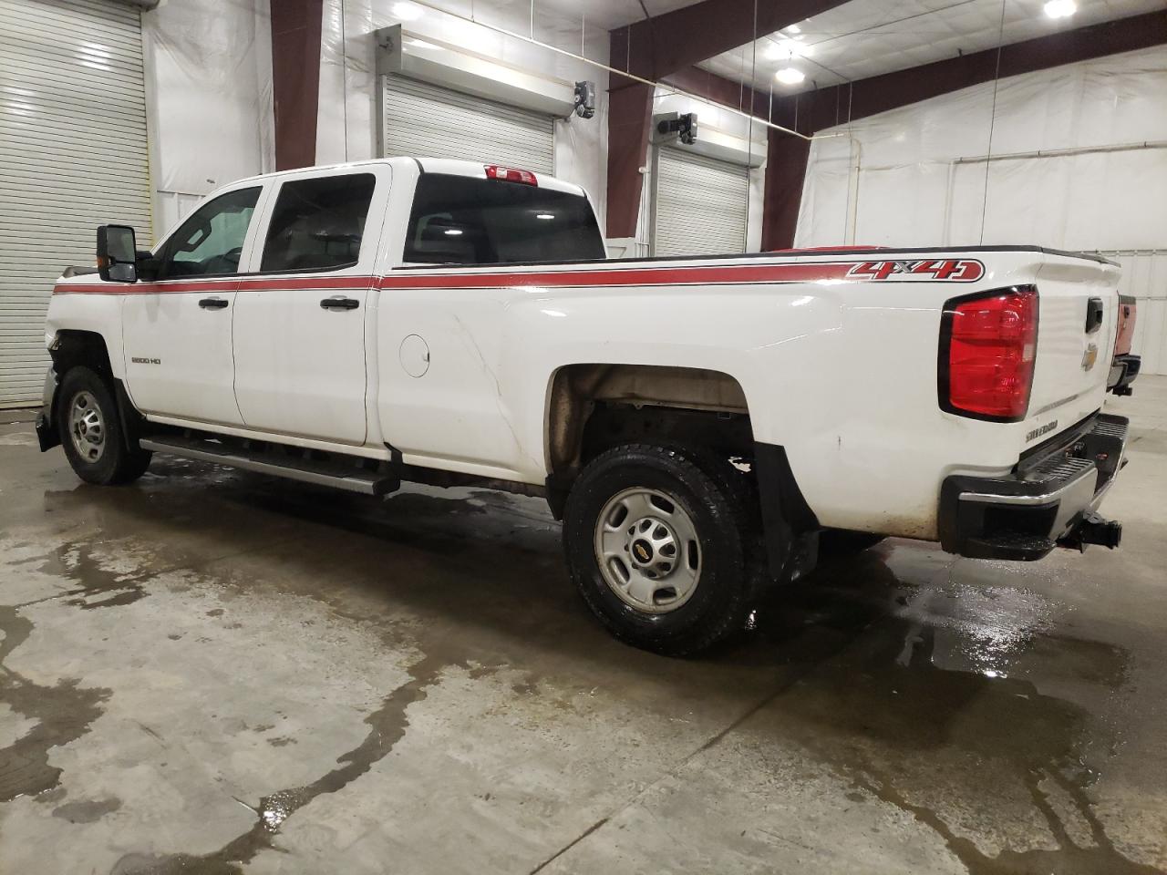 Image 2 of 2019 CHEVROLET SILVERADO K2500 HEAVY DUTY 2019 with VIN 1GC1KREGXKF198210