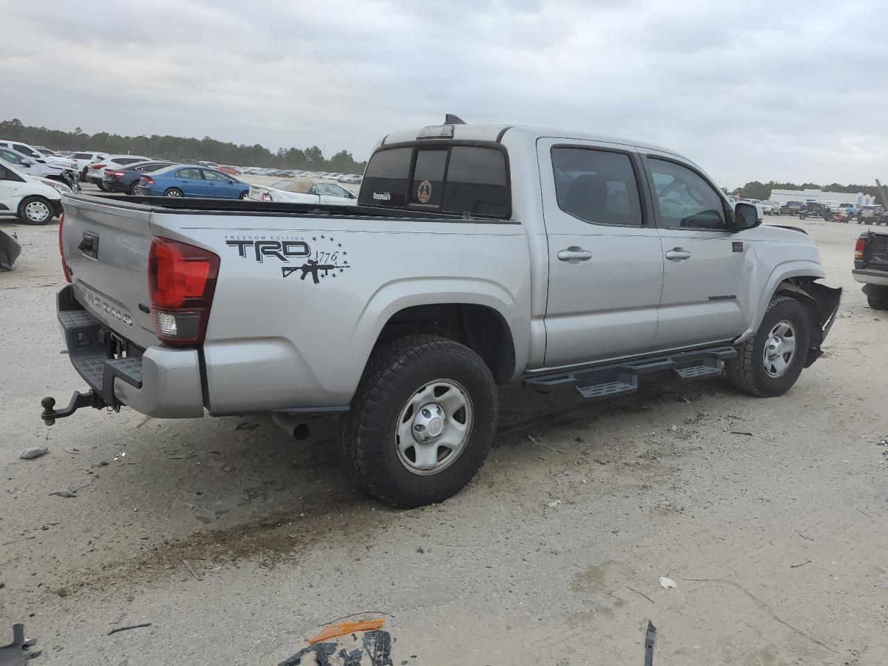 Изображение 3 2018 TOYOTA TACOMA DOUBLE CAB 2018 с VIN 3TMCZ5AN2JM185158