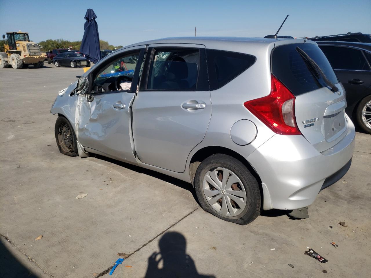 Изображение 2 2018 NISSAN VERSA NOTE S 2018 с VIN 3N1CE2CP1JL355396