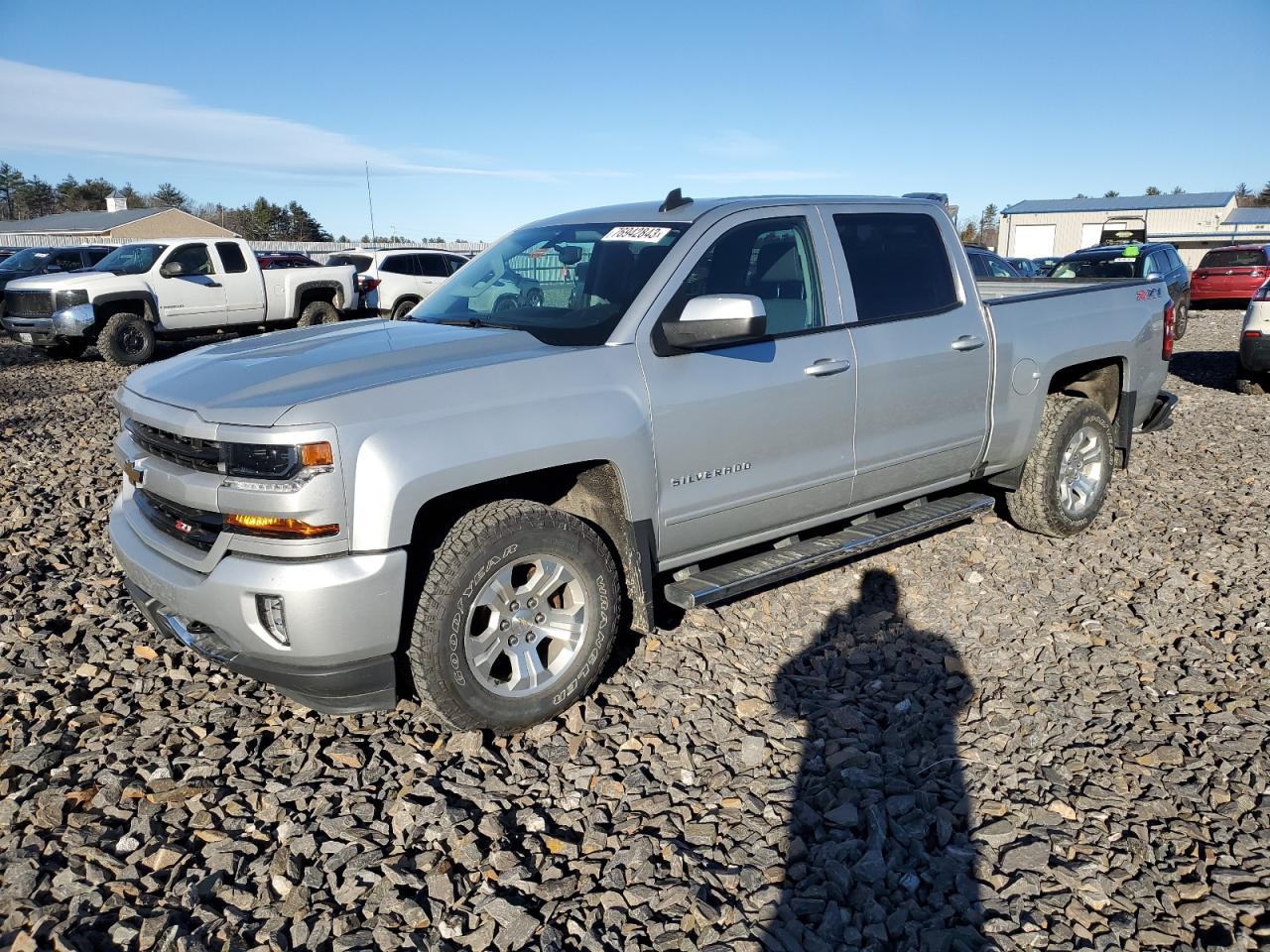 Image 1 of 2017 CHEVROLET SILVERADO K1500 LT 2017 with VIN 3GCUKREC9HG109762