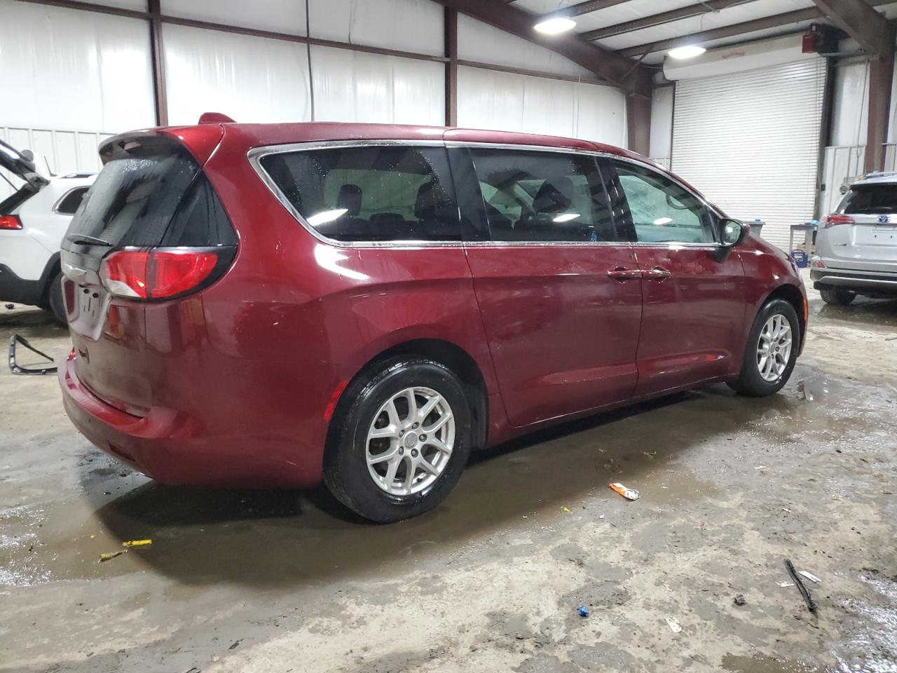 Obraz 3 z 2018 CHRYSLER PACIFICA LX 2018 z VIN 2C4RC1CG4JR113311