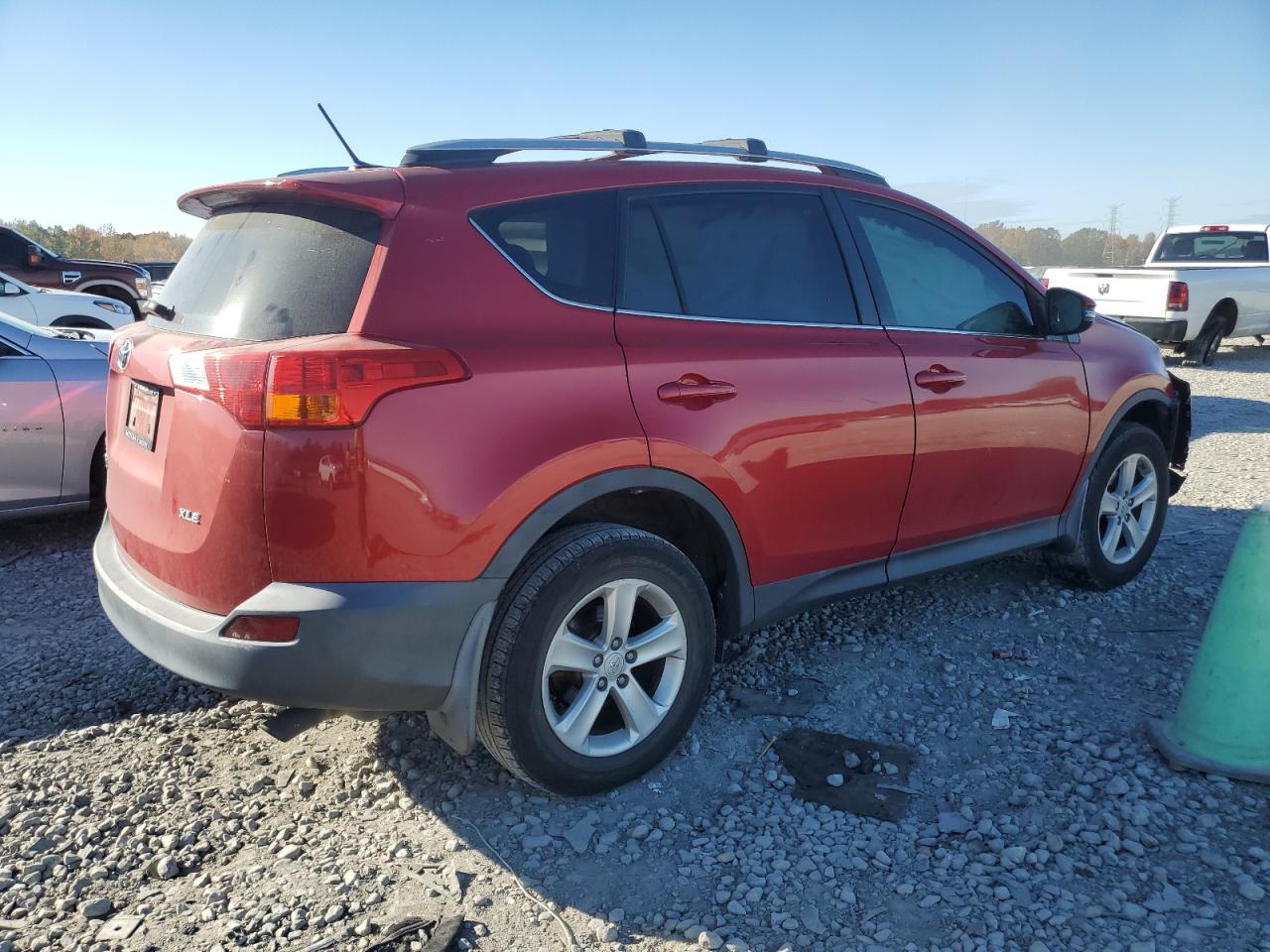 Image 3 of 2013 TOYOTA RAV4 XLE 2013 with VIN 2T3WFREV8DW069585
