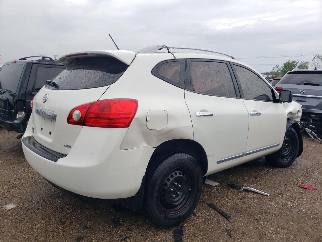 Image 3 of 2014 NISSAN ROGUE SELECT S 2014 with VIN JN8AS5MV1EW705819