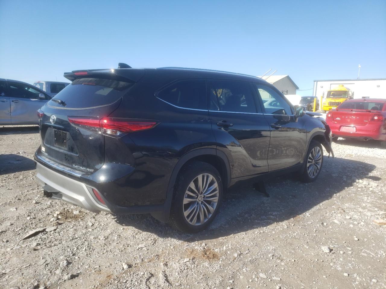 Image 3 of 2023 TOYOTA HIGHLANDER L 2023 with VIN 5TDKDRBH1PS003534