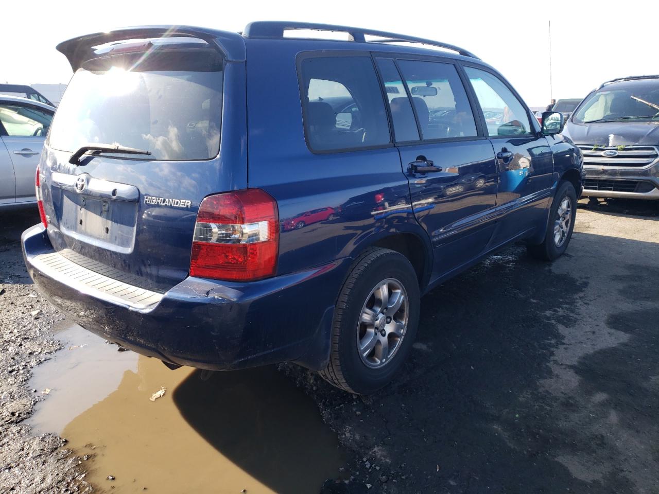 Image 3 of 2004 TOYOTA HIGHLANDER BASE 2004 with VIN JTEDP21A640021694