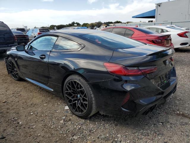 Obraz 2 z 2022 BMW M8  2022 z VIN WBSAE0C09NCK17787