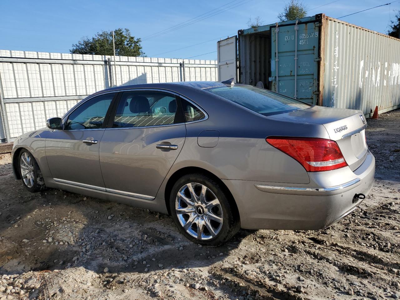 Image 2 of 2012 HYUNDAI EQUUS SIGNATURE 2012 with VIN KMHGH4JH1CU052989