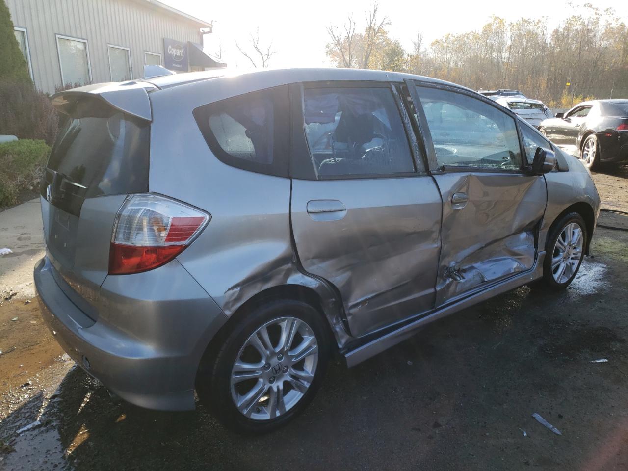 Image 3 of 2010 HONDA FIT SPORT 2010 with VIN JHMGE8G47AC001894