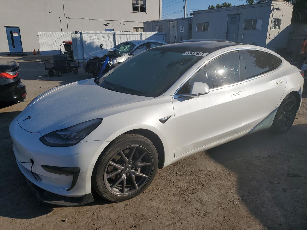 Obraz 1 z 2020 TESLA MODEL 3  2020 z VIN 5YJ3E1EA4LF505065