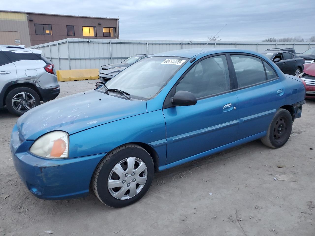 Obraz 1 z 2005 KIA RIO  2005 z VIN KNADC125656365467