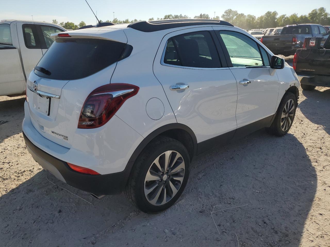 Изображение 3 Buick Encore Essence 2020 с VIN KL4CJGSB1LB057599