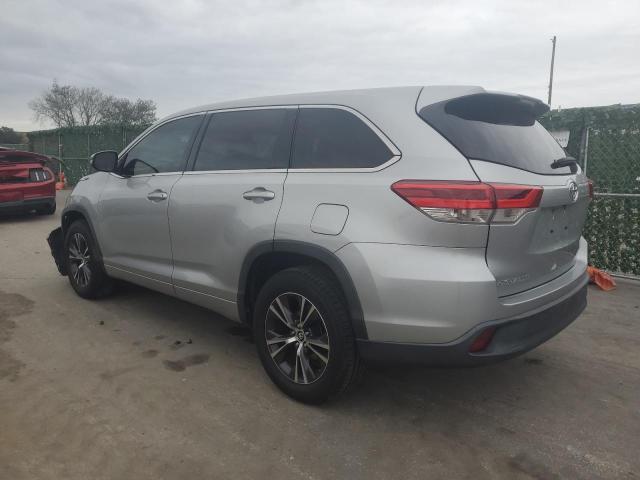 Obraz 2 z 2018 TOYOTA HIGHLANDER LE 2018 z VIN 5TDZARFH7JS039060