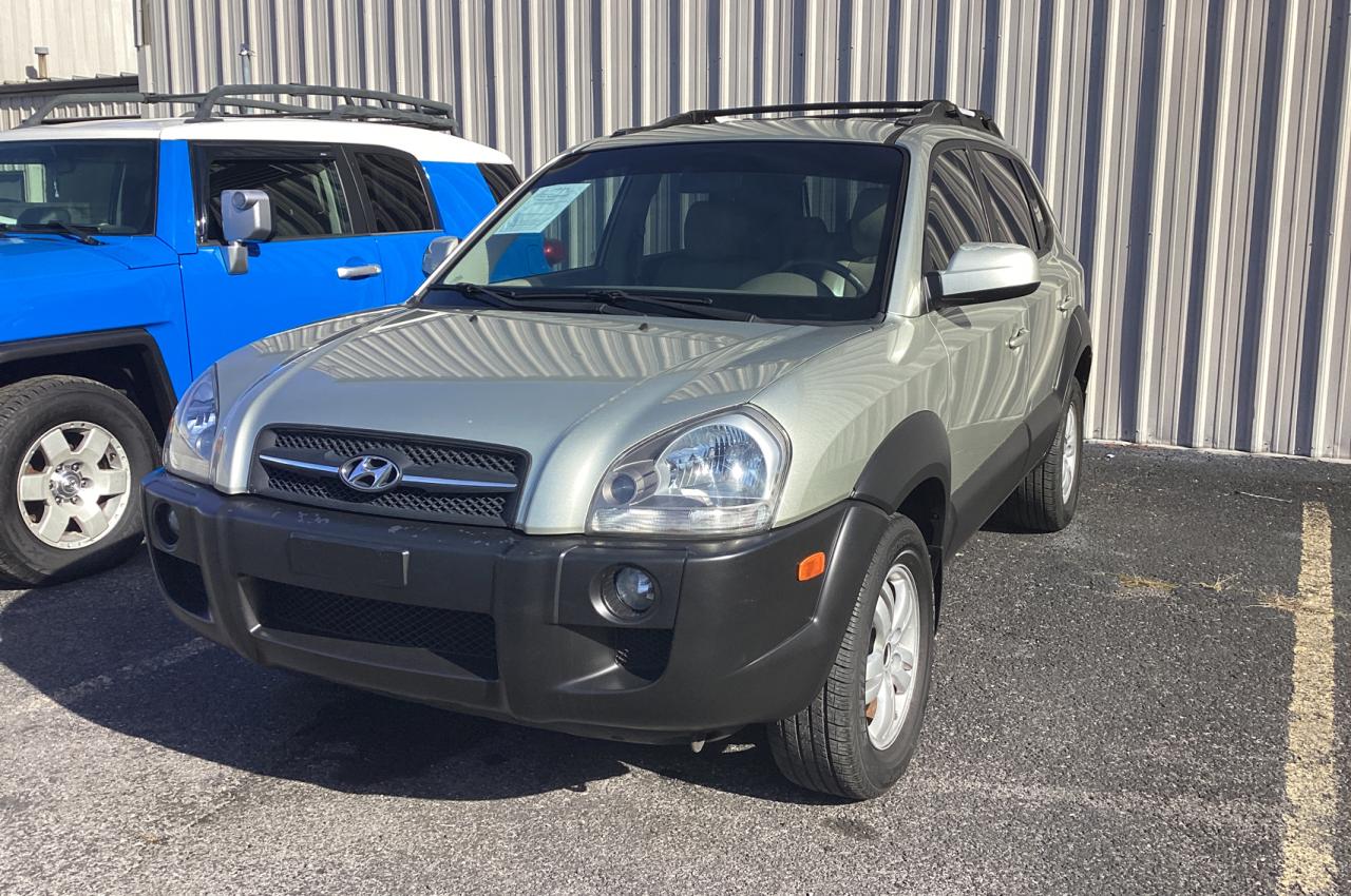 Image 2 of 2007 HYUNDAI TUCSON SE 2007 with VIN KM8JN12D17U557073
