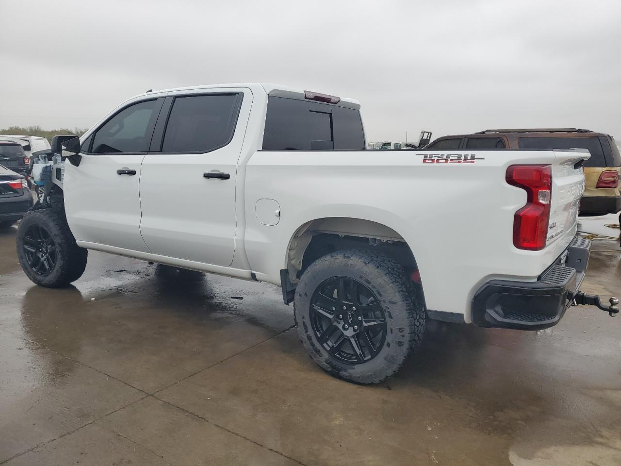 Изображение 2 2023 CHEVROLET SILVERADO K1500 LT TRAIL BOSS 2023 с VIN 3GCUDFE8XPG293273