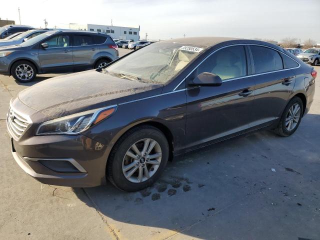Obraz 1 z 2016 HYUNDAI SONATA SE 2016 z VIN 5NPE24AFXGH377622