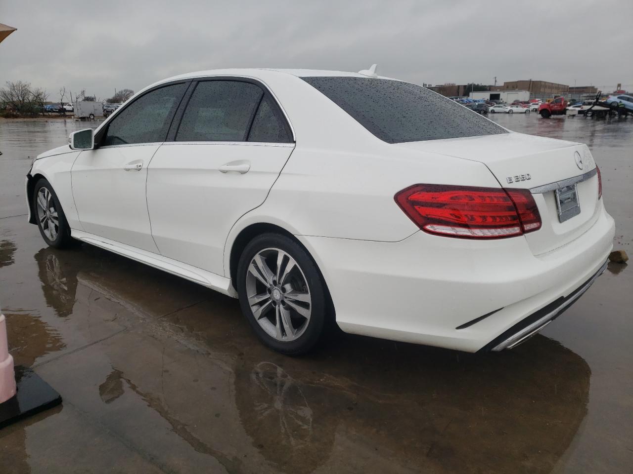 Изображение 2 2016 MERCEDES-BENZ E 350 2016 с VIN WDDHF5KB4GB178110