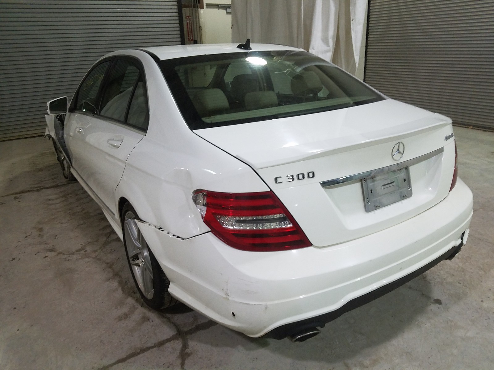 Image 3 of 2013 MERCEDES-BENZ C 300 4MATIC 2013 with VIN WDDGF8AB7DR263721