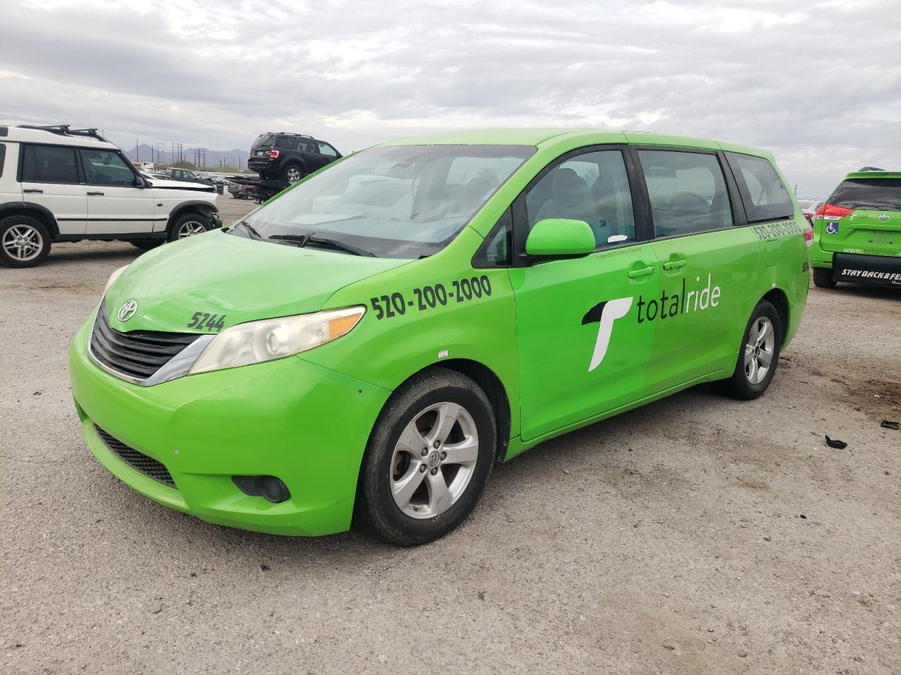 Obraz 1 z 2013 TOYOTA SIENNA  2013 z VIN 5TDZK3DC4DS335627
