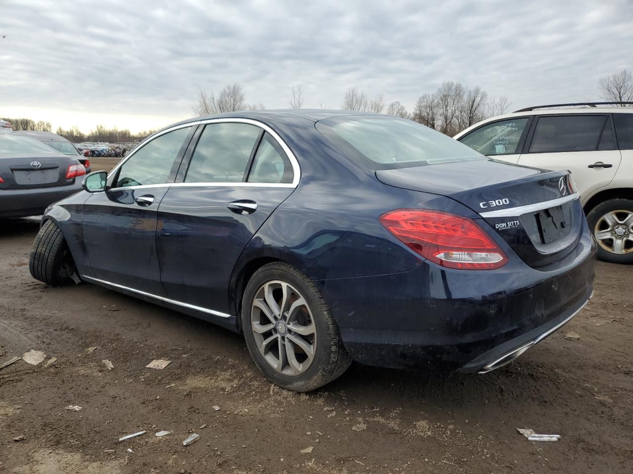 Obraz 2 z 2017 MERCEDES-BENZ C 300 4MATIC 2017 z VIN 55SWF4KB5HU192865
