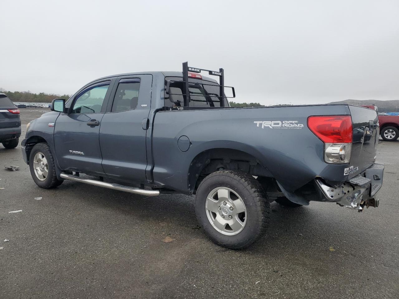 Obraz 2 z 2007 TOYOTA TUNDRA DOUBLE CAB SR5 2007 z VIN 5TBBV54147S488105
