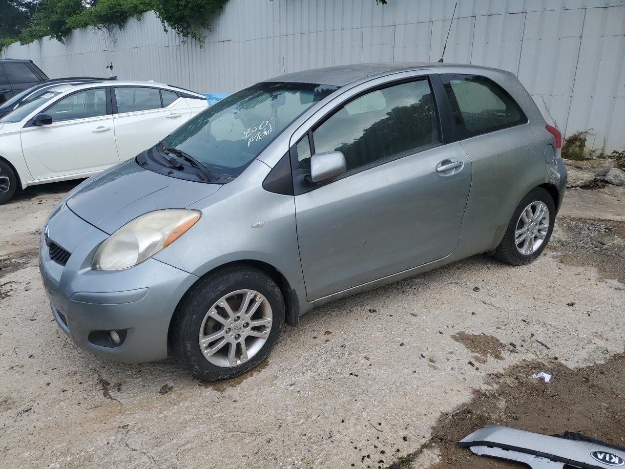 2011 TOYOTA YARIS  2011 image
