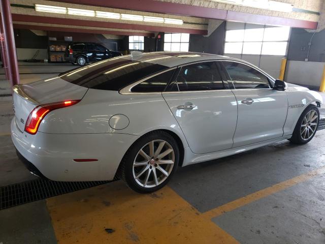 Obraz 3 z 2016 JAGUAR XJ  2016 z VIN SAJWJ1CD1G8V92615