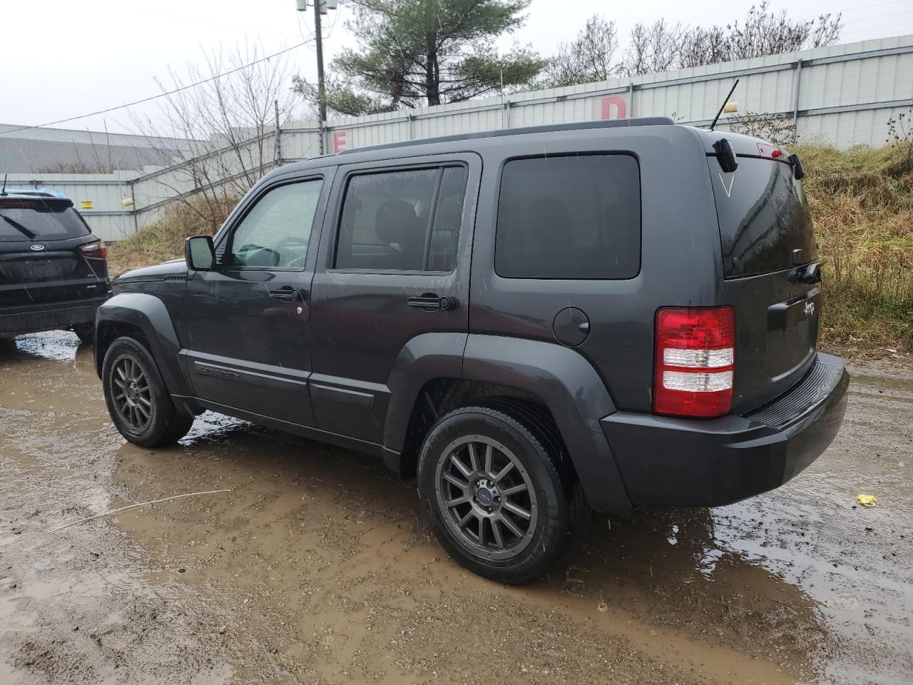 Изображение 2 2010 JEEP LIBERTY SPORT 2010 с VIN 1J4PN2GK8AW142639