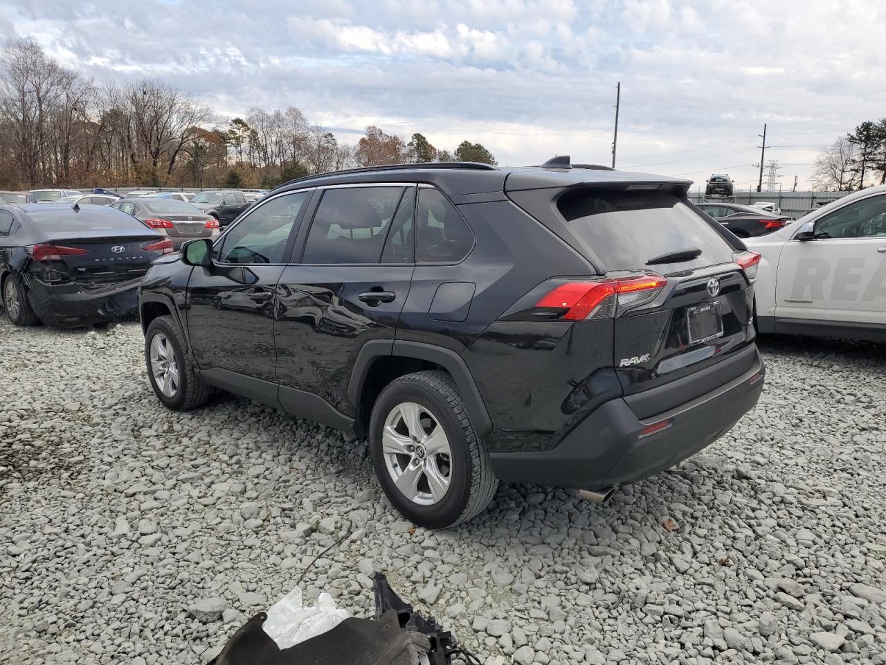 Image 2 of 2021 TOYOTA RAV4 XLE 2021 with VIN 2T3W1RFV2MW104313