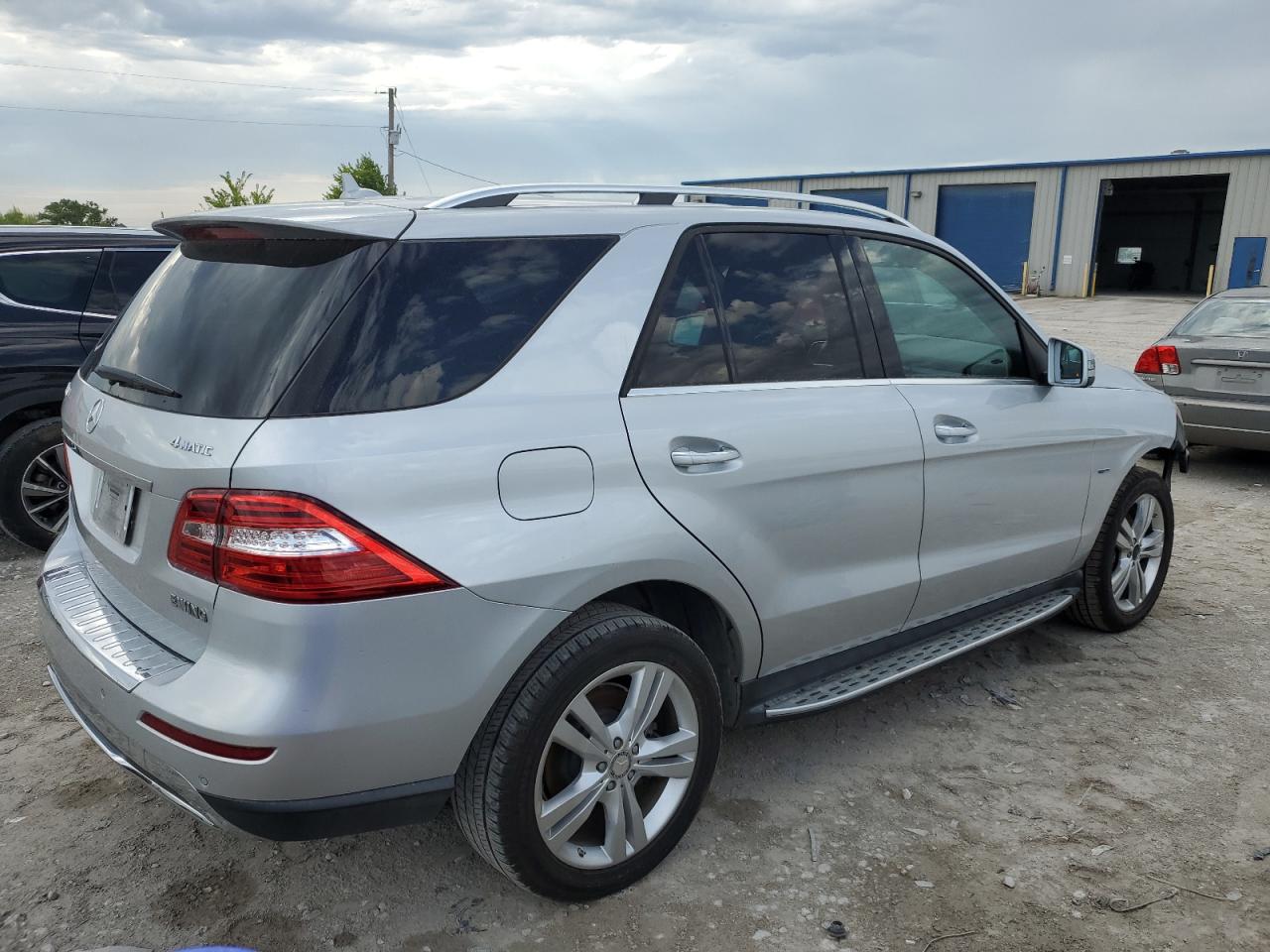 Изображение 3 2012 MERCEDES-BENZ ML 350 4MATIC 2012 с VIN 4JGDA5HB5CA010132