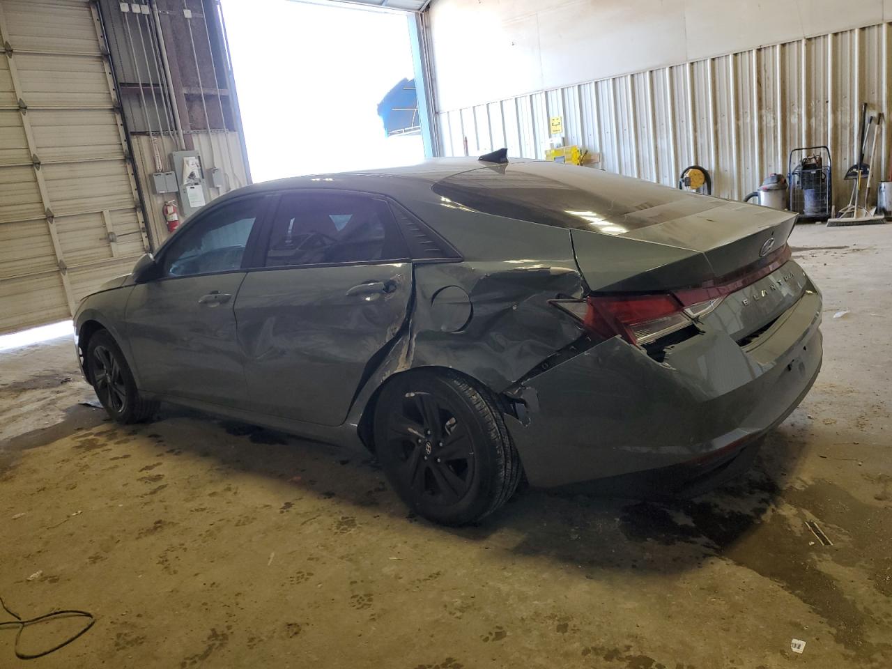 Изображение 2 2022 HYUNDAI ELANTRA SEL 2022 с VIN KMHLM4AG8NU255544