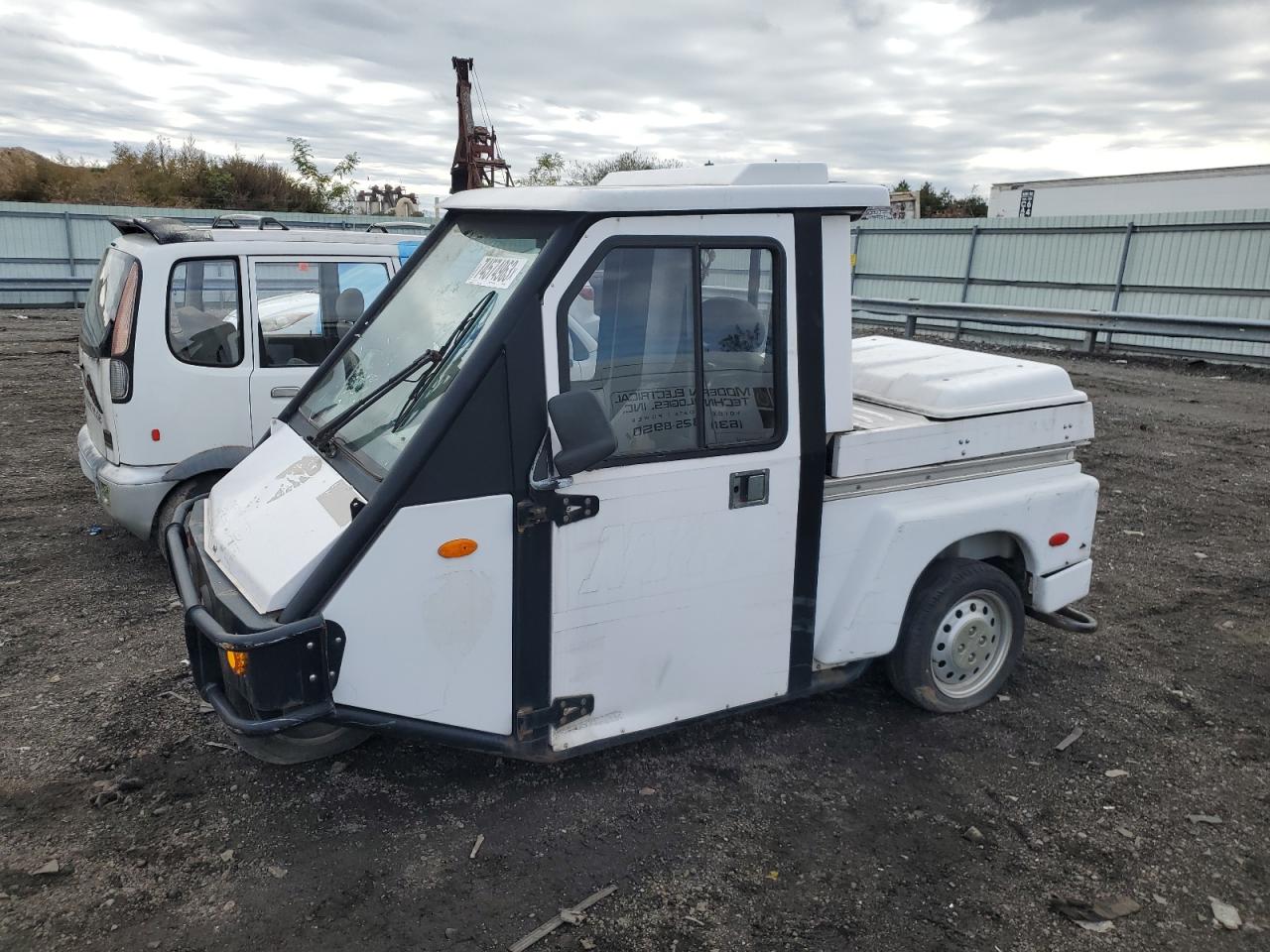 Image 2 of 2014 WEST GOLF CART 2014 with VIN 2W9M1NJ4XES044206