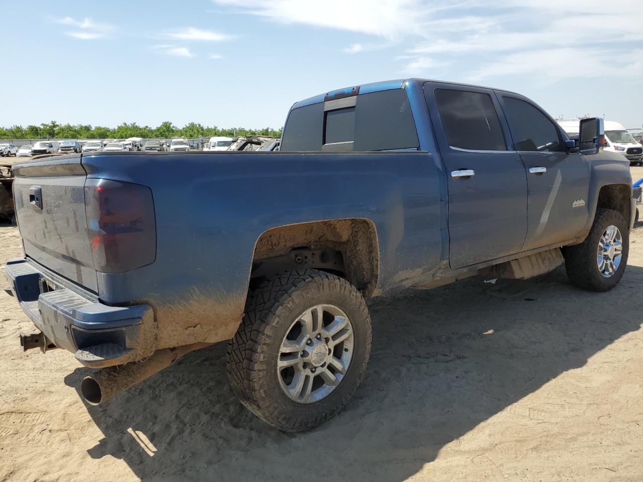 Image 3 of 2017 CHEVROLET SILVERADO K2500 HIGH COUNTRY 2017 with VIN 1GC1KXEY4HF128305