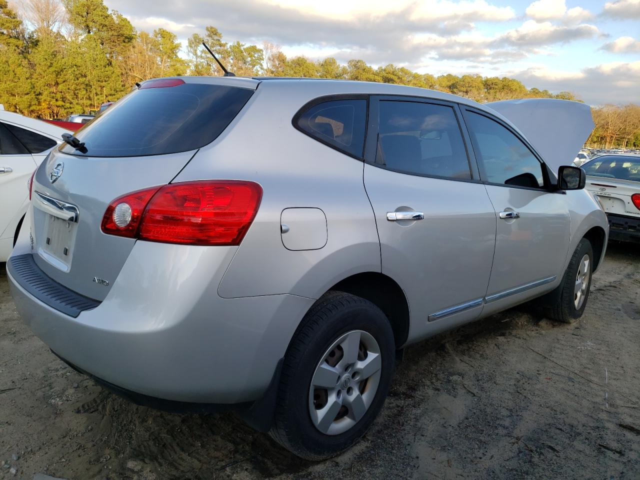 Image 3 of 2014 NISSAN ROGUE SELECT S 2014 with VIN JN8AS5MV1EW203098
