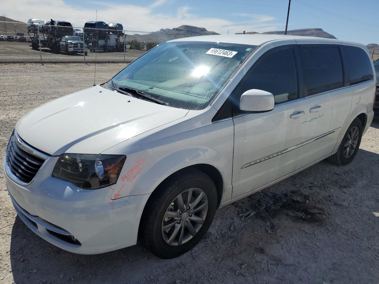 Изображение 2015 CHRYSLER TOWN & COUNTRY S 2015